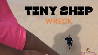 Giantess Crew – Vee – Tiny Ship Wreck