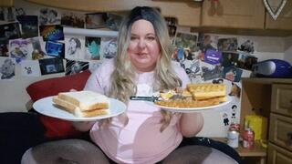 Fattening Feedee Feasting on Fried Food!