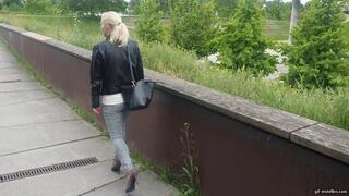 High Heel stuck and hole in Pantyhose wmv 1280 x 720