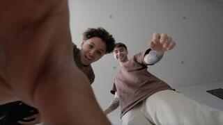 Brandon and Luca - Sit