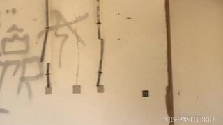 Villa Yellow Net Wet Pussy Show - 1080