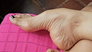 Milah Arches extreme close up of her sublime Highly Arched Feet