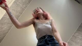 Emma blows up many mercury balloons once, lies on the floor, looks up