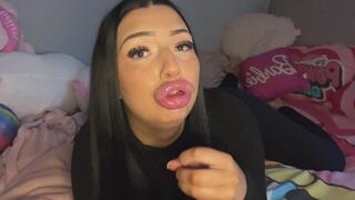 Lip Fetish JOI