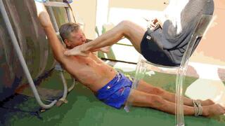 My husband is very ticklish MP4 (1920x1080) FHD