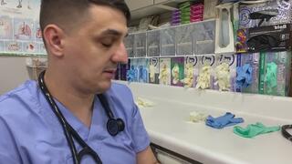 Let’s try on gloves with drcanada69