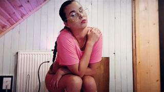 I smashed Angie's toilet mp4 HD