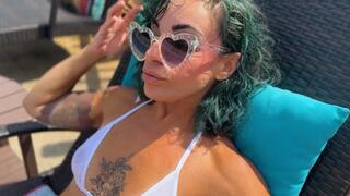 DaceyBelle vs Lora Cross Fart Mission Cat Fight Smother