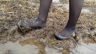 Best 34 min! Muddy and wet high heels, stiletto high heels in mud, high heels wet, high heels ruined