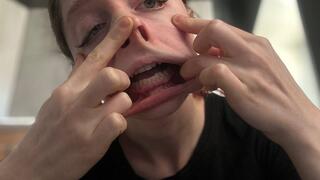 Emma has a rubber face, a pig nose, her face stretches out like a licker - continuation of the clip