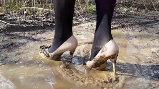 CRAZY 36 MIN! Sexy Nina in Muddy and wet white high heels ruined in puddles