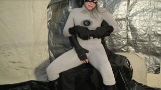 Catwoman's Orgasm HD - 760x430 Standard Resolution