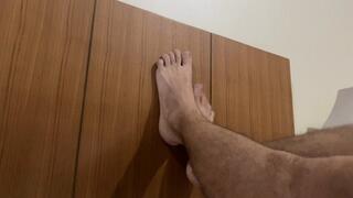 feet 563646