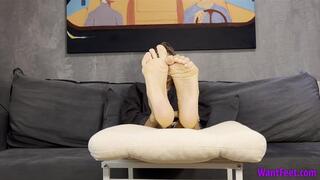 Sneaker Temptation Tease - Sweaty Feet - HD MP4