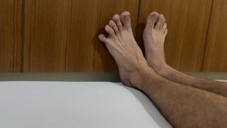 feet 9875578