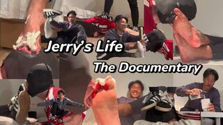 Jerry's Documentary (Feet swear water, socks, food crushing, head trampling)