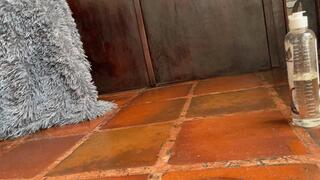 Milah Arches Sexy crossed legs teasing and pointed toes play