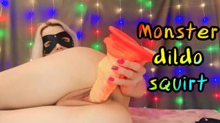 SQUIRT: Mia's Mimi monster dildo squirt(1080p)