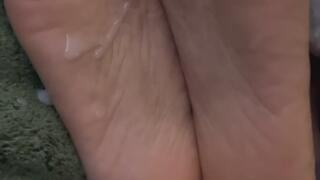 Cum on soles 004