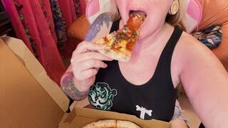 Pizza eating