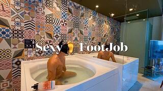 SEXY FOOTJOB in JACUZZI cumshot