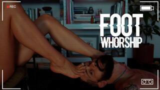 FOOT Worship by Cristian Cipriani - The most sexy latina working hard