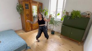 her battery is finished avi