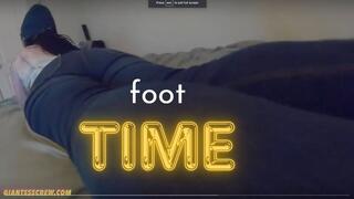 Giantess Crew - VEE - FootTime