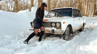 CAR STUCK Christina got stuck in the snow