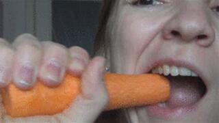 I'm chewing carrot with my big teeth C
