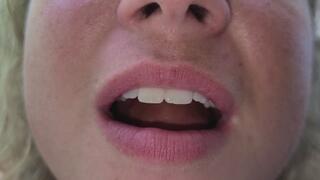 KatieGulps Messy Mouth