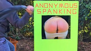 Complete set of Coco punished in the public gardens