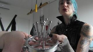 Mistress Lilli Bayle uses also the ass-opener on our slave