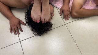 Competencia de esclavos para ama Julieta - Slave competition for Mistress Julieta