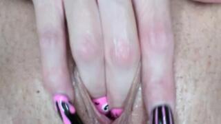 Watch me fist and gape my pussy in this UP CLOSE video