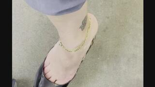 GiGi Shopping and Popping