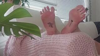 My amazing feet when I'm relaxing ????