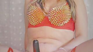 Lilith fucking the Succubus out on Fuck Machine!!!