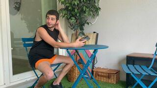 Harold Disappearing Clothes Embarrassment