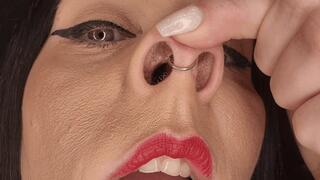 Morgana's pointy witch nose (WMV)