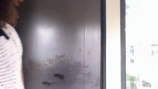 Giantess Sunnie has a toothache