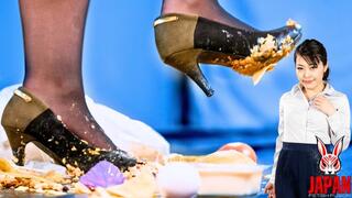 Food Stepped In Office Shoes: Suzuka KAWAI Submerged Between Her Shoes - (4K video)