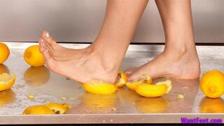 Barefoot Lemon Crushing - HD MP4