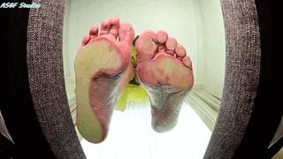 Latina GILF crushes you under her bare soles!! - MP4