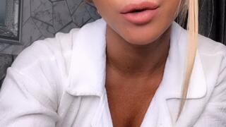 FaceTime Naughty Fun For My Pervy Neighbour