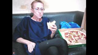 PIZZA EATING MORNING 2000