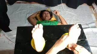 Yoandra Tickles in the vertical stocks