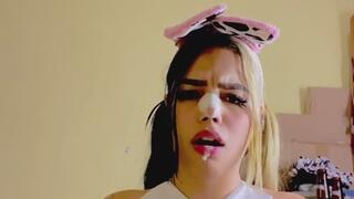 Anal y squirt cream milk, disfrazada de vaquita