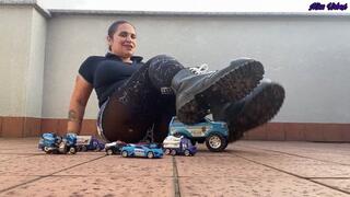 POLICE CAR TOY DESTROYER