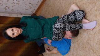 Bad girl is standing on her paramour in a hard way, g308x (slide show) 2160p